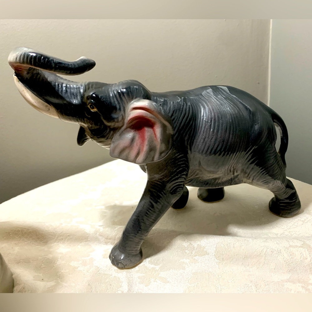 VINTAGE ELEPHANT DECOR 7”H x7”L
